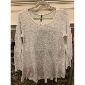 Nu Label high low top, sized women’s size medium (bin BB)